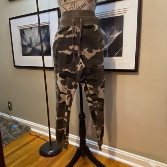NY&C Velour Camouflage Jogger Lounge Pant 14/Lg - Picture 1 of 8